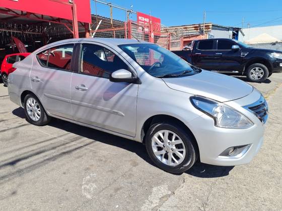 NISSAN VERSA 1.0 12V FLEX S 4P MANUAL NISSAN VERSA 1.0 12V FLEX S 4P MANUAL
